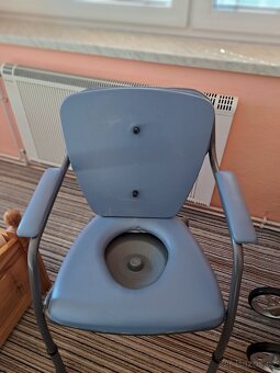 WC židlo pro imobilní osoby - 2