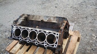 Blok motoru V10 - 2