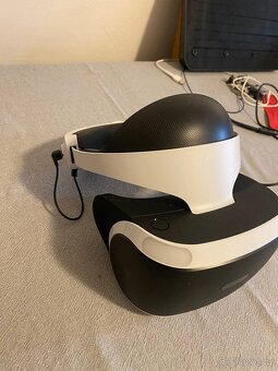 Sony PlayStation VR (PS VR) + Sony Play Station 4 Pro - 2
