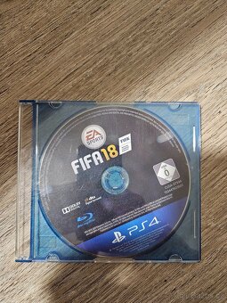 PS 4 - hry - 2