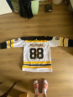 Dres Boston Bruins Pastrňák - 2