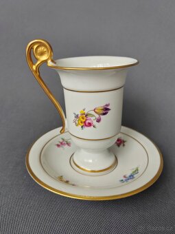 Nádherný porcelanovy šálek na čokoládu od manufaktury Kaiser - 2