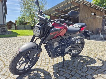 Honda CB125R 2025 / nová moto / nepřihlášeno / 6 let záruka - 2
