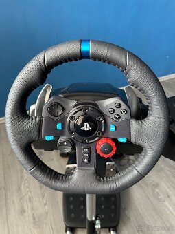 Herní set na řízení Logitech - komplet - 2