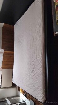 Postel 180x200 + matrace + doprava po Praze zdarma - 2
