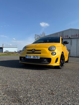 Fiat 500 Abarth / 245 000,- - 2