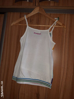 Krásné letní tílko Desigual - 2