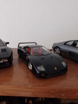 F40 1:24 Bburago - 2