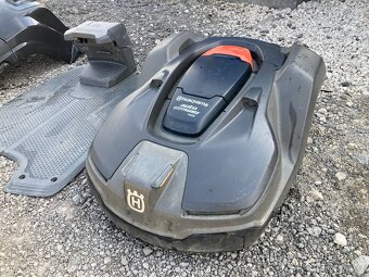 Husqvarna 450X - Robotická sekačka - 2