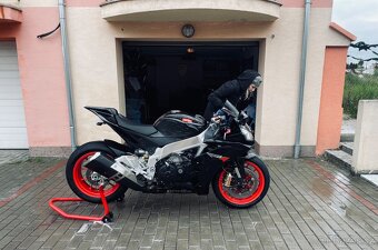 APRILIA RSV4 1000 R - 2