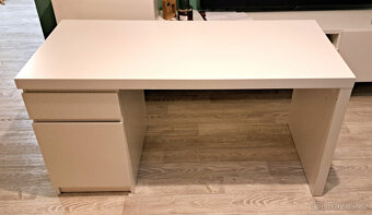 Psací stůl bílý IKEA MALM - 2