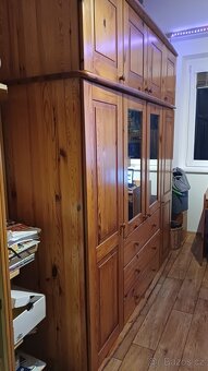 Velká skříň z masivu se zrcadly - 2