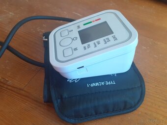 Tlakoměr na paži - 2