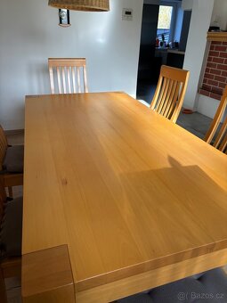 Jídelní stůl z masivu + 6 židlí - 2