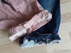 Prodám dvoje kalhoty na dívku, velikost 140-146 - 2