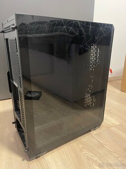 skříň ADATA XPG STARKER AIR (černá) - 2