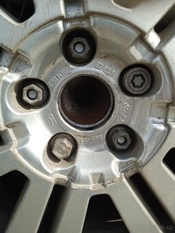 Alu kola Ford R16 - 2