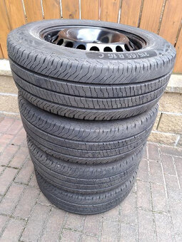 VW Transporter T5/T6/T6.1,letní sada pneu. 215/65/16c - 2