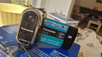 kamera Panasonic SDR - S10 - 2