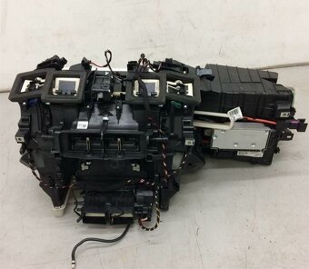 Bmw f10 Box topení klimatizace - ventilátor topení + odpor - 2