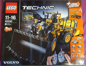 Lego Technic 42030 Volvo L350F kolový nakladač - 2