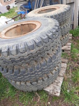 Kola11x20 na nákladní auto - pneu včetně disků 6 kusů - 2
