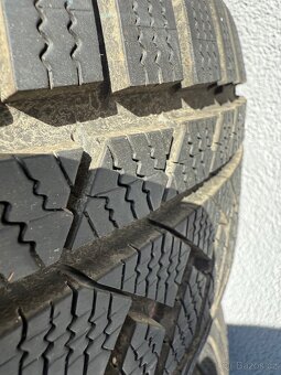 Pneu 215/55r17 98V XL zimní - 2