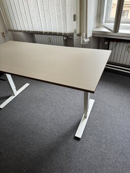 Psací stůl / kancelářský stůl - 2