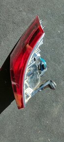 Levé zadní světlo Volkswagen Golf 8 5H0 945 095C - 2