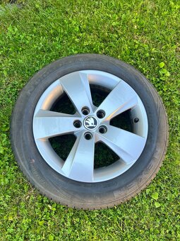 Kompletní ALU kola Škoda Fabia III – originál disky + letní - 2