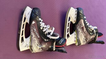 Prodam brusle Bauer Vapor Hyperlite, vel. 6, FIT2 - 2