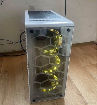 Herni Počítač- AMD RYZEN 5 1600 3,60Ghz/RAM 8GB DDR4/R9 280X - 2