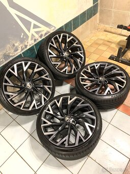 Alu kola Škoda R19 5X112 LETNÍ PNEU 225/35 R19 HELIX - 2