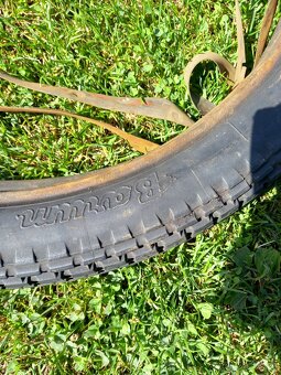 pneu 2,5 x 19 a 2 1/4 x19 - 2