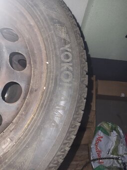 Zimni pneu YOKOHAMA 205/55 r16 s plechových disky 5x112 - 2