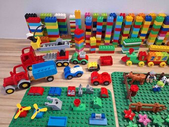 Lego duplo - autíčka, vláček a dílky - 2