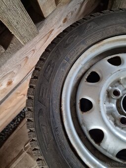 Prodám zimní pneu 13" na Škoda Felicia - 2