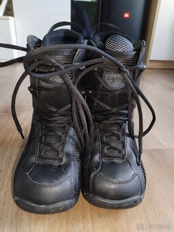 Dětské snowboardové boty vel 33 - 2