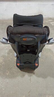 Autosedačka Besafe. - 2