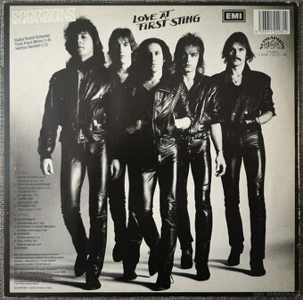 LP "SCORPIONS - LOVE AT FIRST STING" - 2