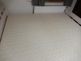 Matrace sendvičová 200x200 cm, střední tvrdost, zachovalá - 2