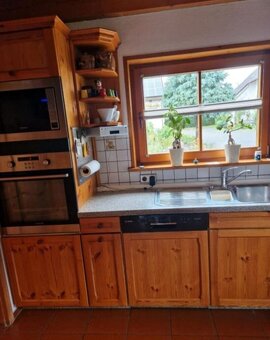 Velká kuchyně z masivu se spotřebiči, 5399 - 2