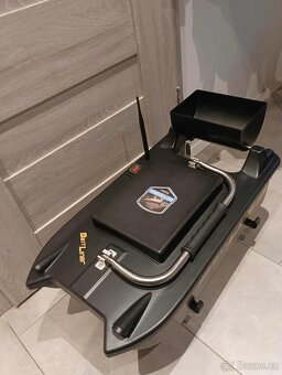 Zavážecí lodička Bait Liner - 2