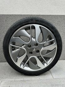 ALU kola 4x100 r17 s letním pneu - 2