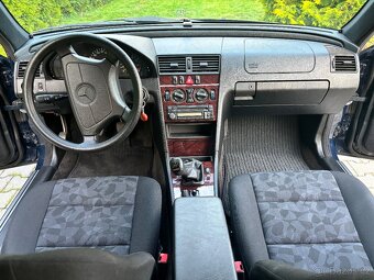 Mercedes w202 2,0 benzin nízký nájezd - 2