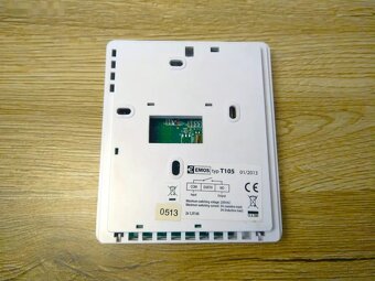 Termostat EMOS Salus T105 + baterie ZDARMA - 2