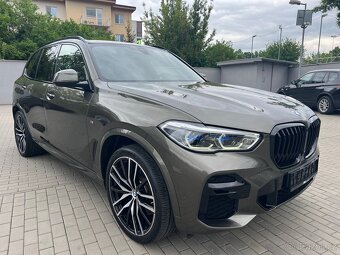 BMW X5 30d M-Sport 2022 - stav nového vozu -21% DPH - 2