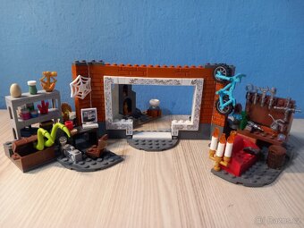 Lego Spider-Man: Spider-Man v dílně Sanctum 76185 - 2