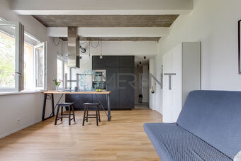Pronájem luxusně zařízeného bytu 2+kk (38m²) - Praha 4, ul. - 2