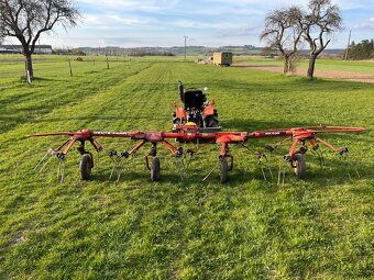Obraceč sena DEUTZ-FAHR záběr 4 metry - 2